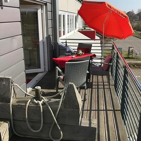 Am Rundsteg 10 *